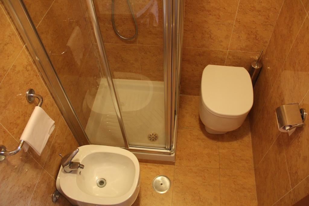 Economy Double Room,156323937:JPEG